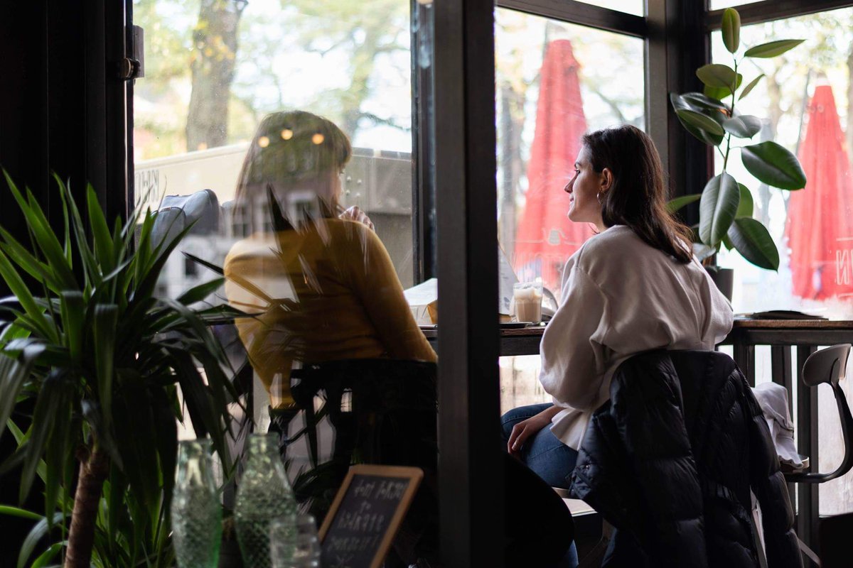 storks070's tweet image. De dagen worden steeds korter en de temperatuur daalt ook gestaag. Niets fijners om dan de hele zaterdag te vertoeven in het gezellige Hometown. Met een optreden van Bauwien is zelfs van de grauwste dag nog te genieten en breekt uiteindelijk zelfs het zonnetje nog door.