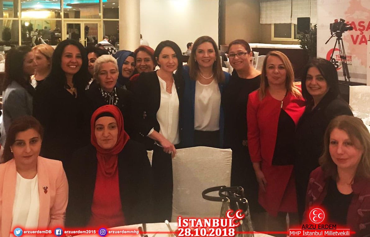 İstanbul il Başkanlığımızın düzenlemiş olduğu #29Ekim #CumhuriyetBayramı gecesinde İstanbul Kadın Kollarından Başkanlarımızla birlikteyiz.. Yaşasın Cumhuriyet, Var Olsun Devlet.