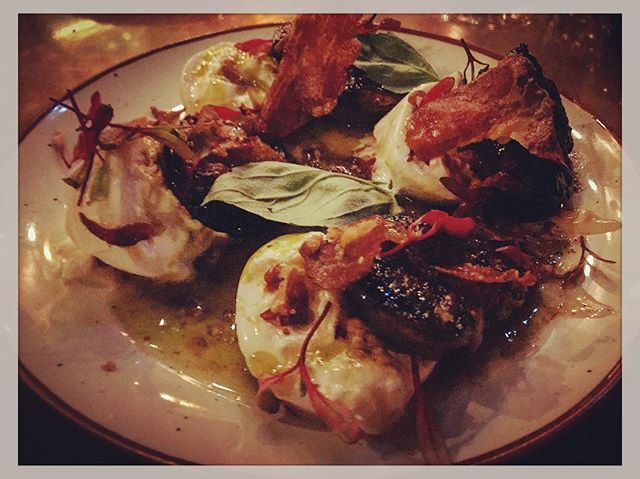 WhineOnTheRocks's tweet photo. Black figs, burrata & crispy speck at @granazi_. Good stuff courtesy of @david_a_lakes. #CyprusEats #NicosiaEats #CyprusBar #CyprusRestaurant #CyprusFood #Granazi https://t.co/gqwJ0k4D4P https://t.co/VW2Js7eUJI