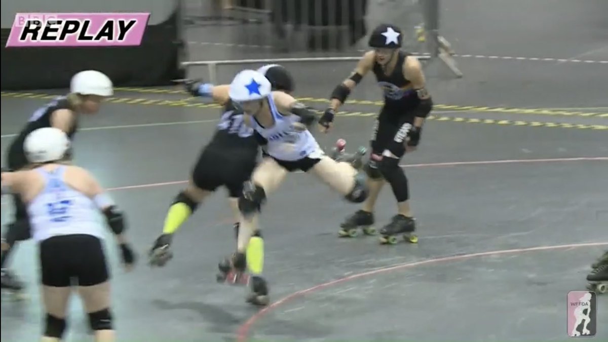 BigBucksHR's tweet photo. That jump. That reaction. #wftdalive #wftda #wftdaeuropeancontinentalcup #kallio #dublinrollerderby #Talk2WFTDA https://t.co/DzBFDXaNFD