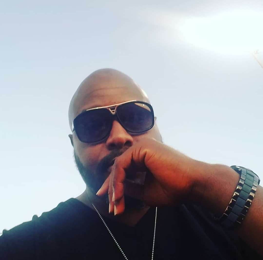 RhNetworks's tweet image. Happy Sunday Everyone