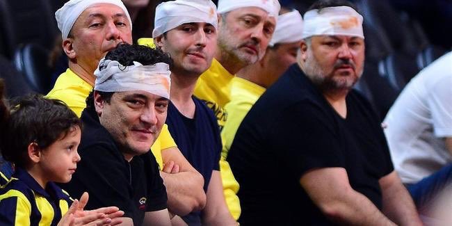 ForzaSenBenYok's tweet photo. Her şey bu fotoğrafla başladı.

Beşiktaş'la uğraşanın işi rast gitmez. Beter olun @Fenerbahce https://t.co/DRQbzLnWEX