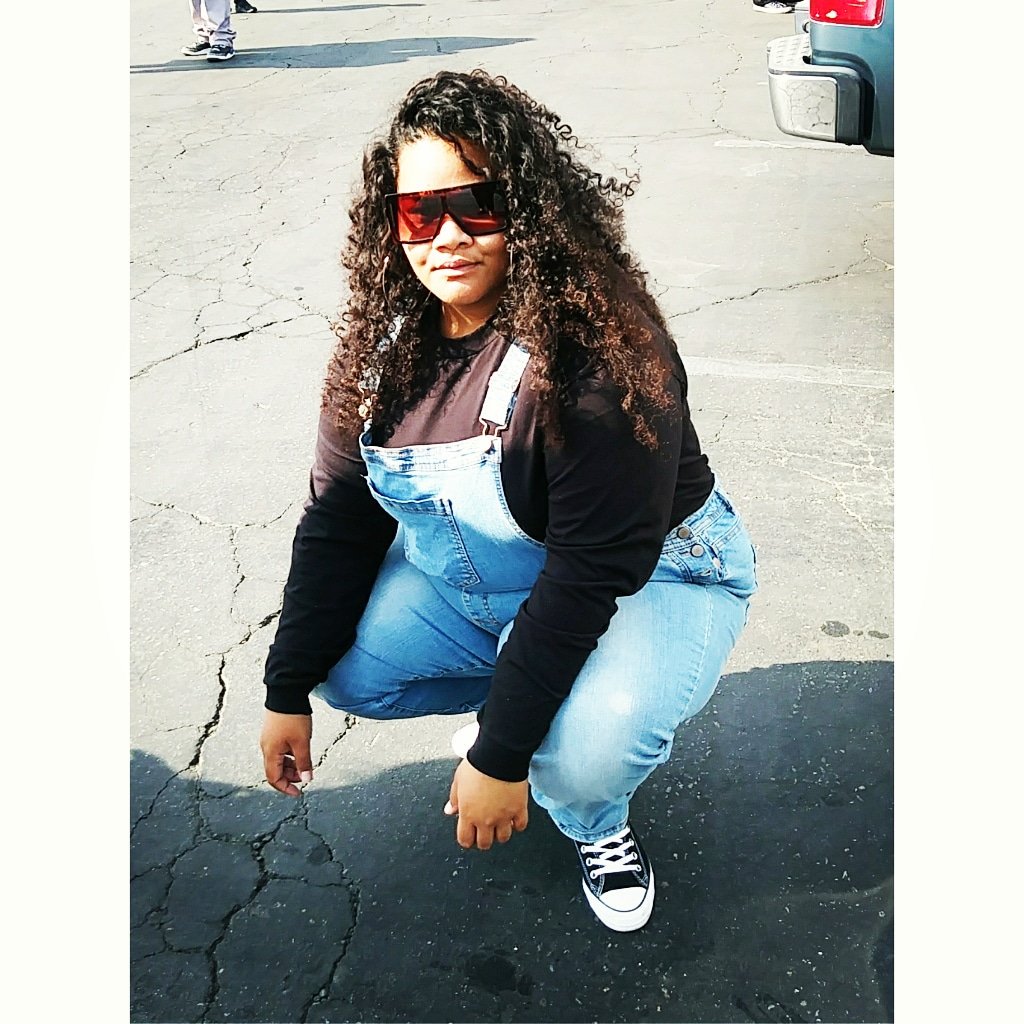 Toefuuu's tweet photo. Whats poppin' everybody, Happy Sunday! Here I ams, being the overly extra individual that East Fresno made me to be ๐ #LetMeBeEXTRA #ChubbyKid #WithTheCurlyHair #WhatsGood https://t.co/Cky9AlzEiK