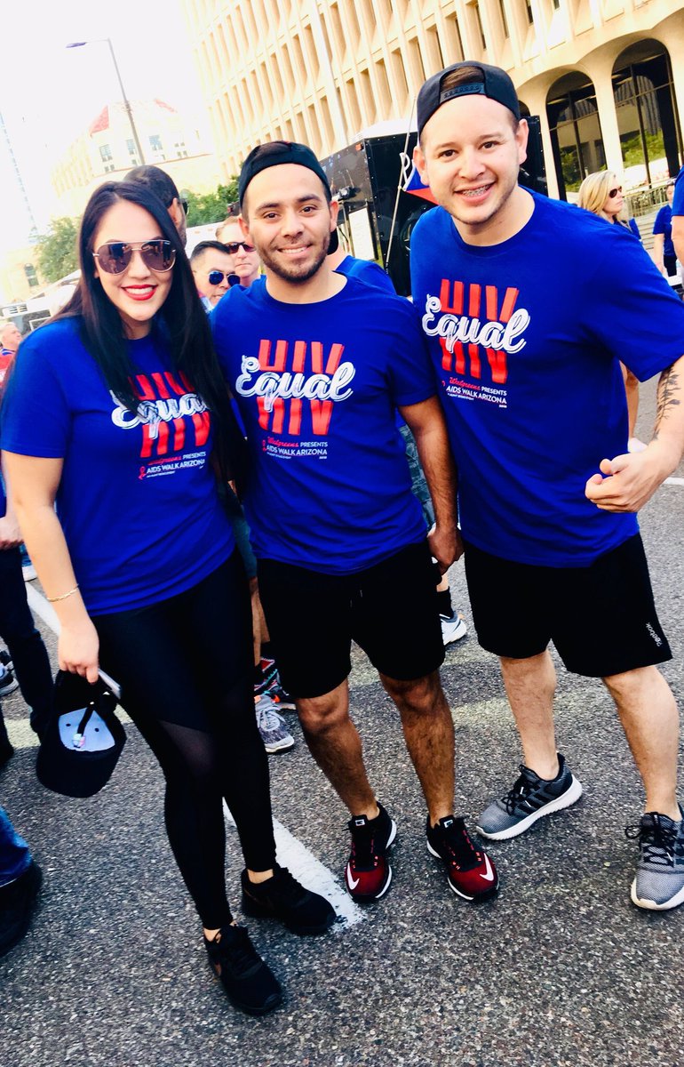 nmasunivAZ's tweet photo. @UnivisionAZ y @UniContigo presentes en la Caminata Contra el SIDA de Arizona 2018 en el centro de Phoenix. Los fondos recaudados durante este evento se destinan a organizaciones locales que brindan servicios a personas afectadas e infectadas con el VIH. #AIDSWALKAZ https://t.co/LLG5YQPMDi
