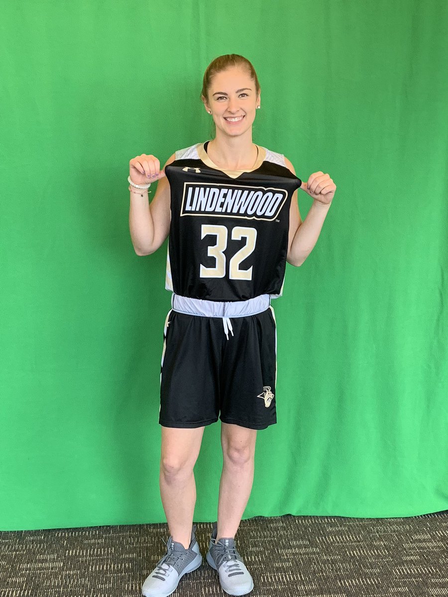 em_benzschawel's tweet photo. Happy to announce that I will be continuing my academic and athletic career at Lindenwood University. #oneroar🦁 https://t.co/YV1o7jA5kw