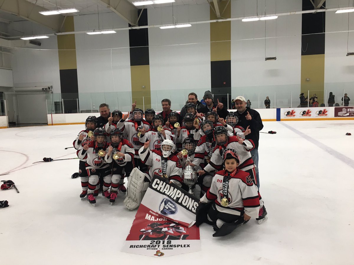 Major Atom @99ershockey champions are here!! #VolunteerCup2018