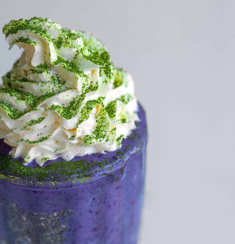 findingvegan's tweet image. DIY Witches Brew Frappuccino! findingvegan.com/diy-witches-br… by @lunchboxbunch #vegan