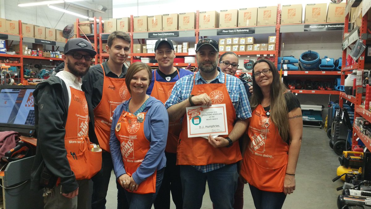DS Team recognizing DJ for OAM and Mia for Cashier of the Month! Congratulations!!!!!  <a href="/GBHD2501/">Jen Lowman 🌞</a> <a href="/billshuell/">Bill Shuell</a> <a href="/stephgrodsky/">Stephanie Grodsky</a> <a href="/Kimtonerk/">Kim toner</a> <a href="/shan/">Shanna</a> @MarkGilbert2501 <a href="/yeslikethespice/">Curtis Curry</a> @M_Carter_OASM @BryanGuyHD2501