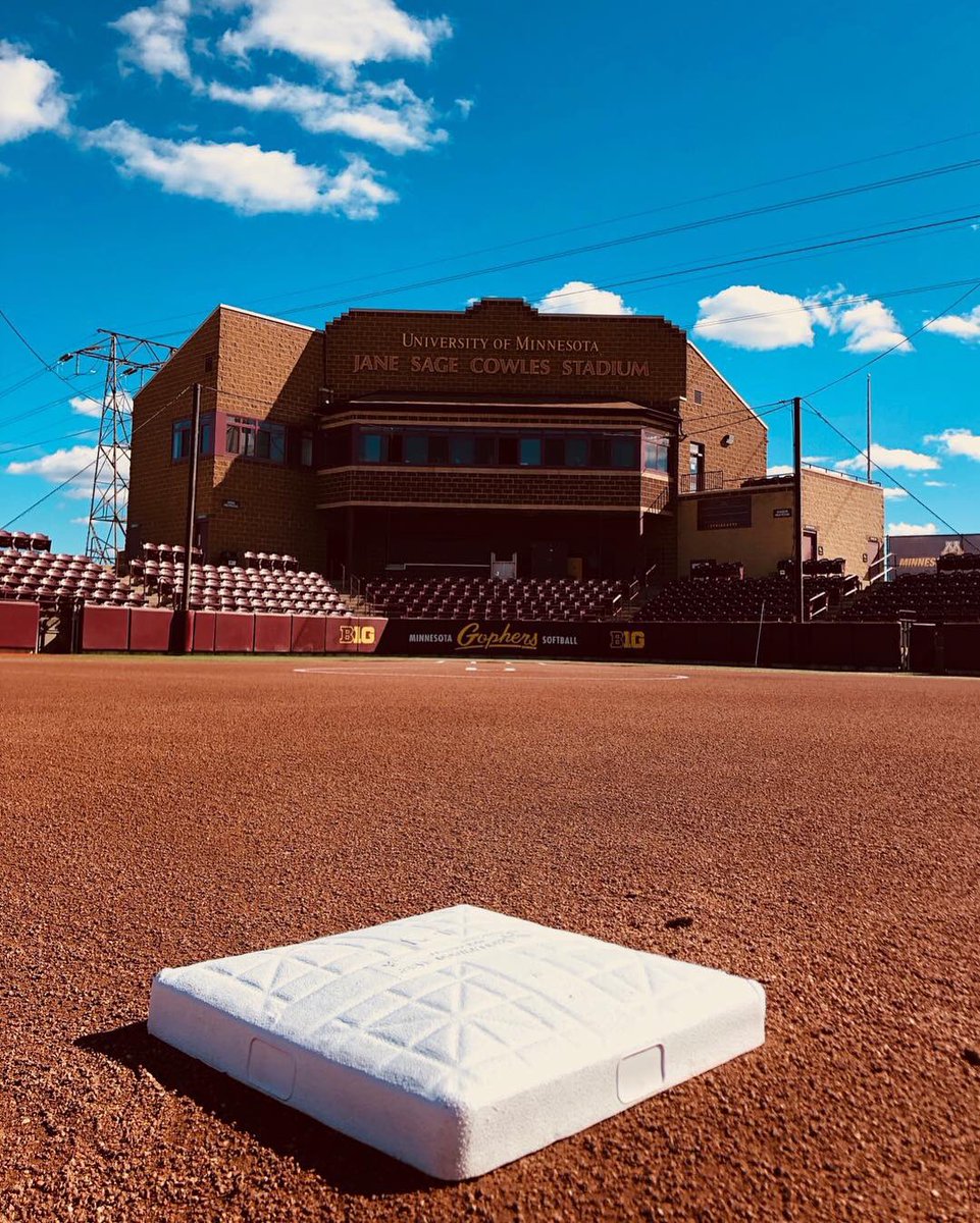 BeckstromJenna's tweet photo. I’m so blessed and happy to announce my commitment to play softball at the University of Minnesota. I couldn’t be any prouder to wear the maroon and gold! Go Gophs!〽️🐿 @GopherSoftball https://t.co/C8EHa9yt8D