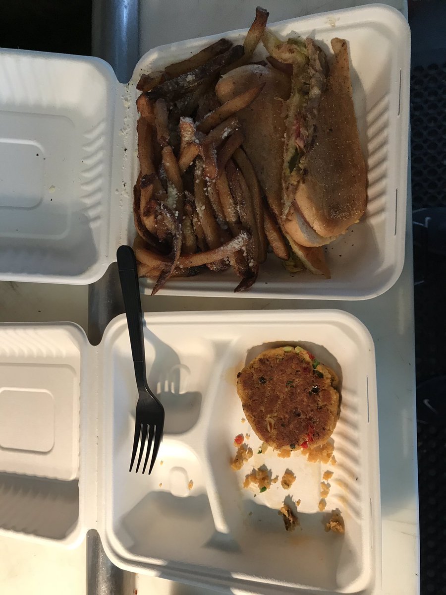 fredsballs's tweet photo. You gotta eat! Some of Indy’s best trucks are slingin grub until 8pm tonight at @ChateauThomas in Plainfield. This Cuban and crab cake deliciousness is from @SerendipityTrk. Come get fed!  @faroutfreds @FriendsOfFred1 @Pierogiloveindy @ChefDansIndy @karmakitchen1 #fredsballs. https://t.co/jR8gUA6Rqx