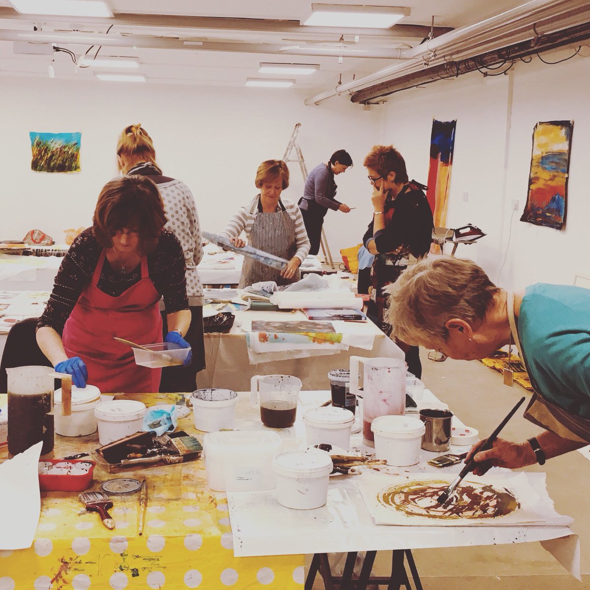 Edge Textile Artists Scotland making good use of the studio! 
#textiles #design #studio #scottishart #scottishartists #exhibition #workshop