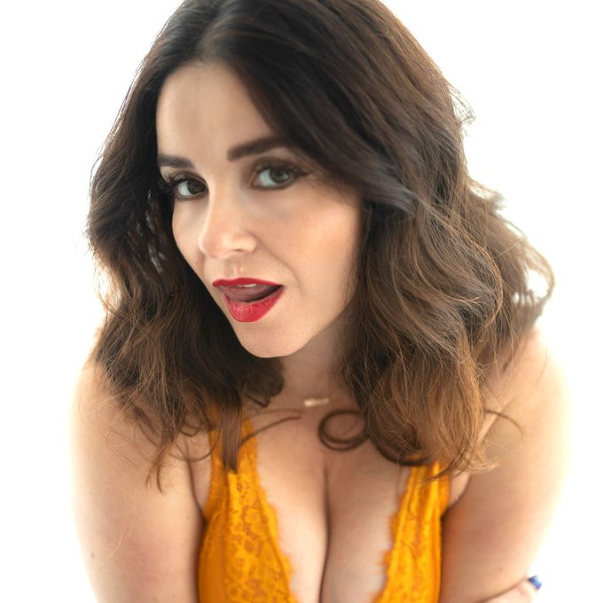 #NewProfilePic https://t.co/CzaIDWDRbd<a href="/tag/newprofilepic"class="tags">#NewProfilePic</a>