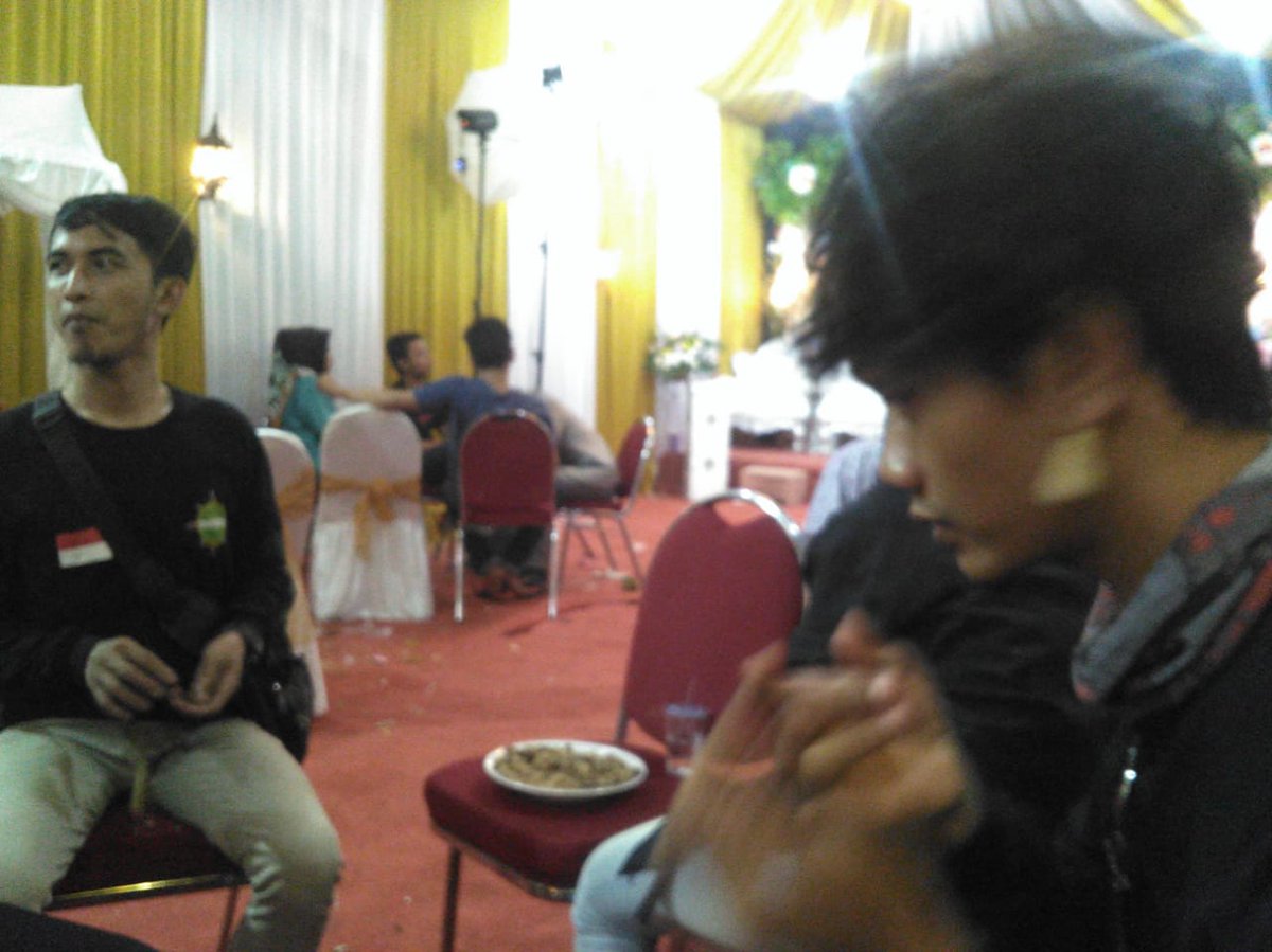 AspalTangerang's tweet photo. Kondangan acara wedding sodara dari anggota #komunitasujungaspal #Tangerang bang Agis grab
Semoga kedua mempelai jadi keluarga yang sakinah, mawadah, dan warrohmah,, dan cepat dikasih momongan,,, amin https://t.co/R2S5ix3Vee