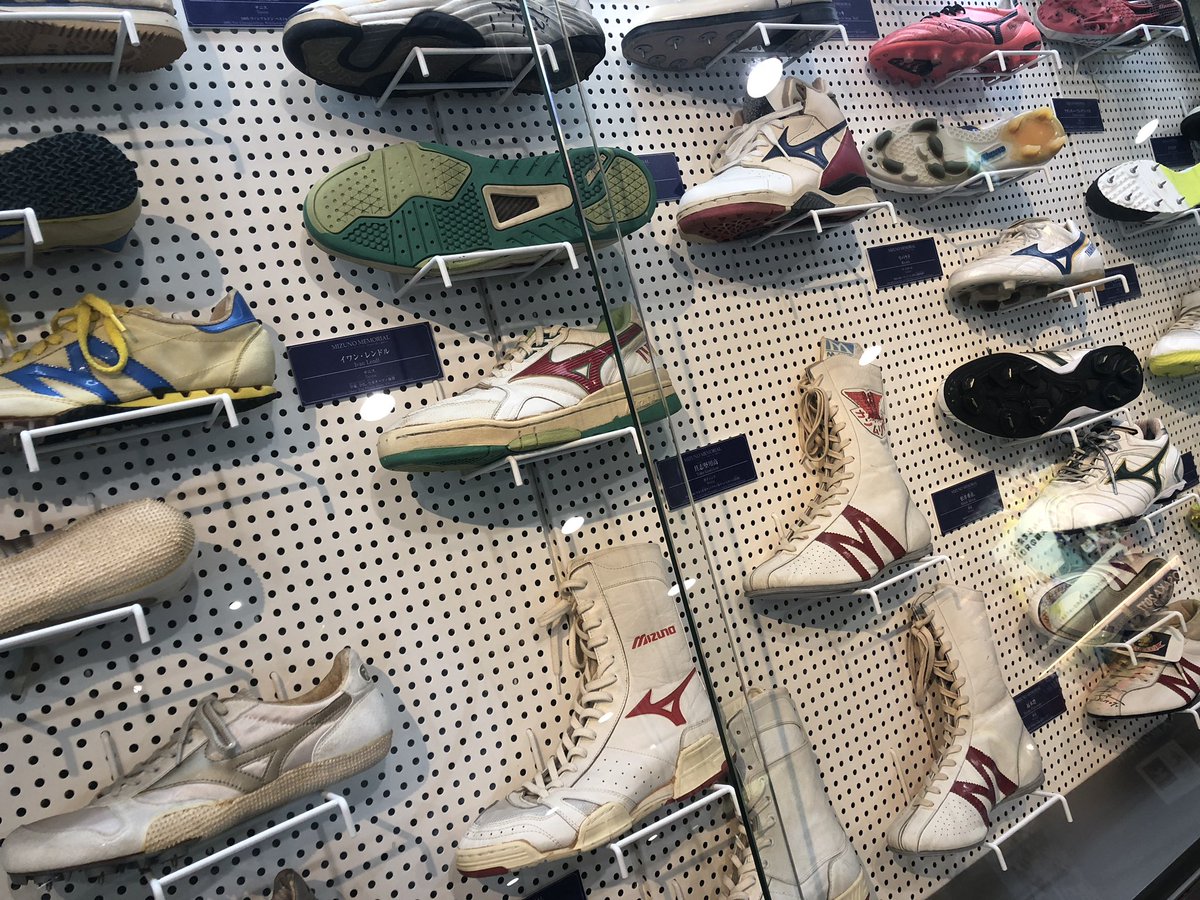 GolfRandDMan's tweet photo. Wall of shoes at Mizuno HQ. https://t.co/S0RzIbw3QS