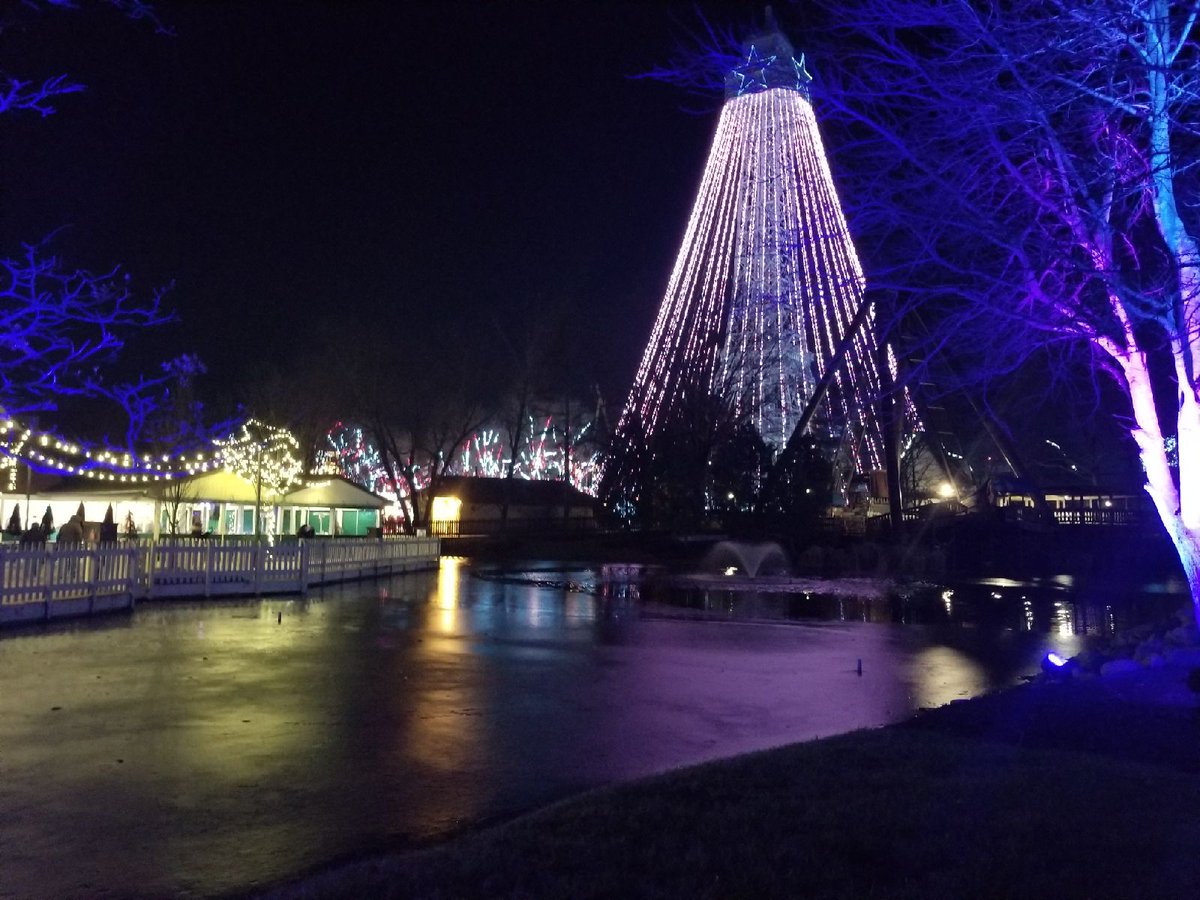 MGMAdventures's tweet photo. Again I can't thank @KingsIslandPR and the maintenance team enough to allow us get our last rides in on Firehawk. #RIPFirehawk #FirehawkFinalFlights !!! Now that #KIHaunt and fall is over we really can't wait for #KIWinterfest to return!!!! @Coastercrew https://t.co/SCs0BNgja3