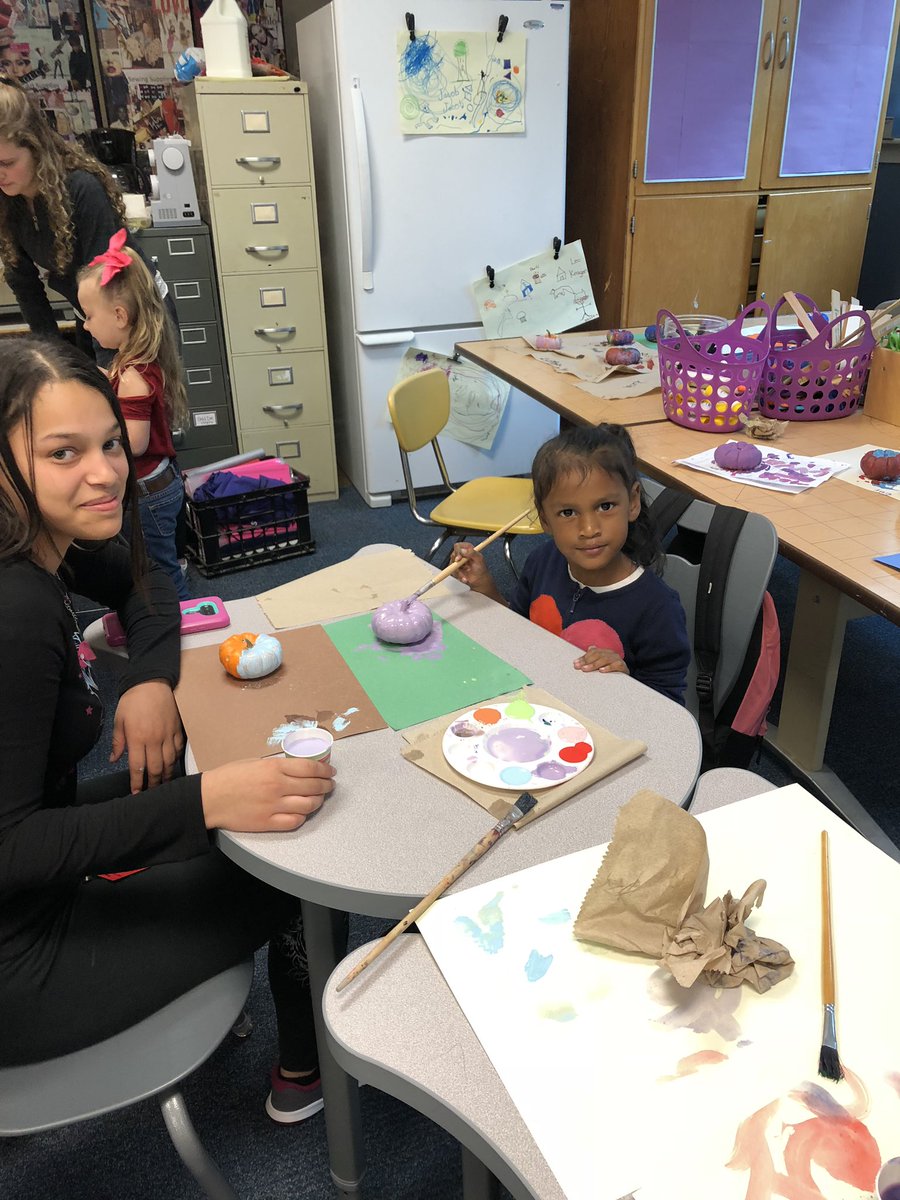 BHS_FACS's tweet photo. Childhood Development Class and Pre-K’s getting ready for Halloween. Everything Pumpkin. @BinghamtonCSD @dawnecadams @Kevin_Richman @DrToniaThompson @BPatriotProud https://t.co/8KD6PbjE9d