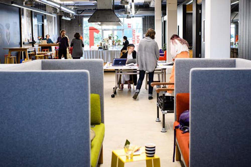 Are you an art and design teacher? 🙋‍♀️🙋‍♂️Join us for a day of thinking, making and doing at <a href="/MasseyUni/">Massey University</a> Wellington, 12 November 9am - 4pm. Free to register: eventbrite.com/e/creative-art… 
#masseyuni #artworkshop #designworkshop