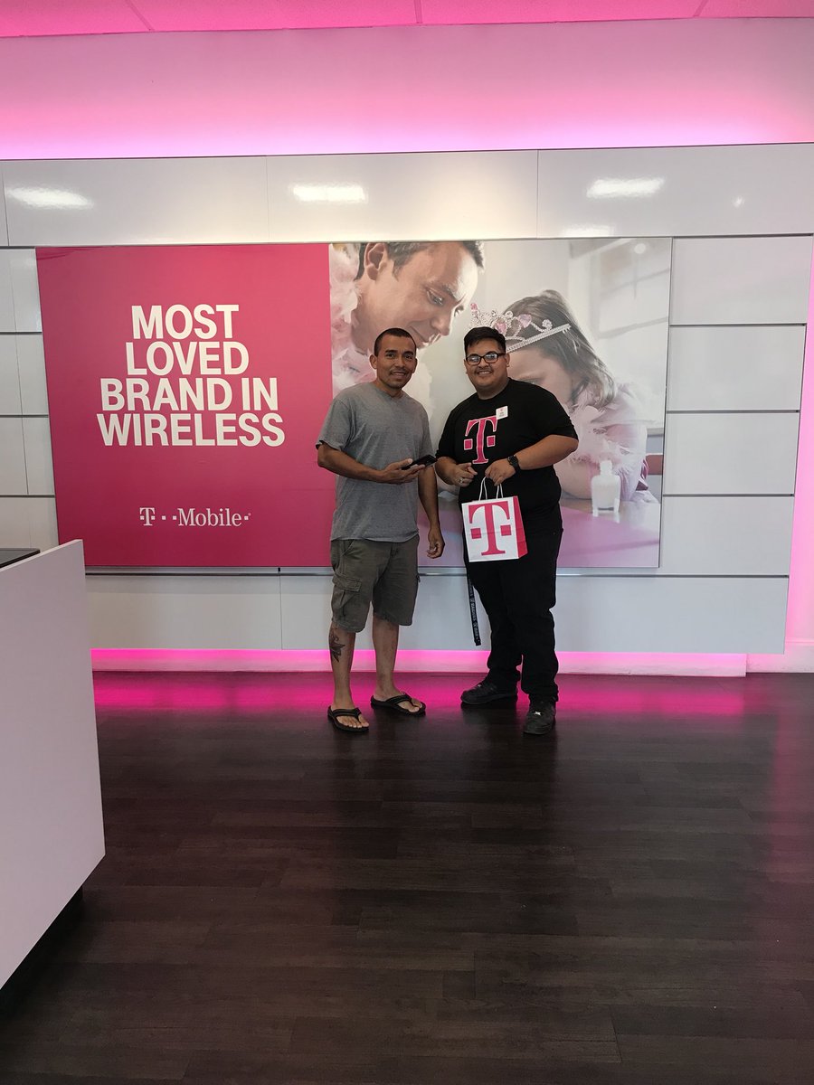 VanessaBolano10's tweet photo. Mike walking out with a smile getting the phone that he wanted with the best network #freshno @alexaangulo23 @tmobbbrianaoki @RealEWInc https://t.co/ll9WO2Xt8m