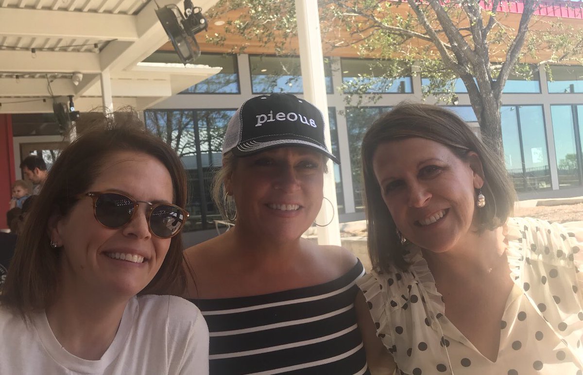 LisaLreyna68's tweet photo. Sisters #pieous #atx https://t.co/PX70PugdMS