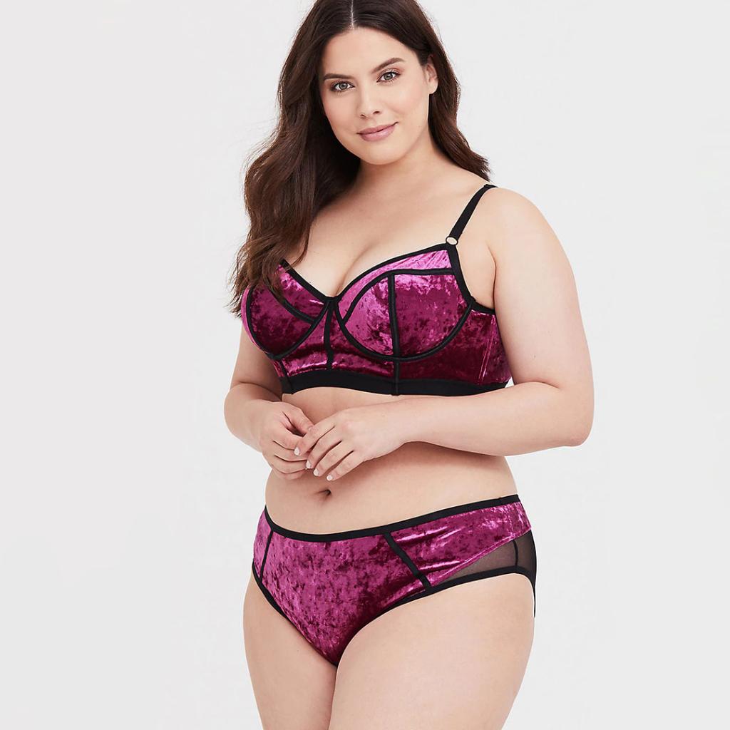 Torrid on X: We'll keep it brief: 5 panties for $35! Get the panty party  started. 💖 Shop Sexy Sale:  #SexySale # plussizefashion #torridcurve #sale #intimates  / X