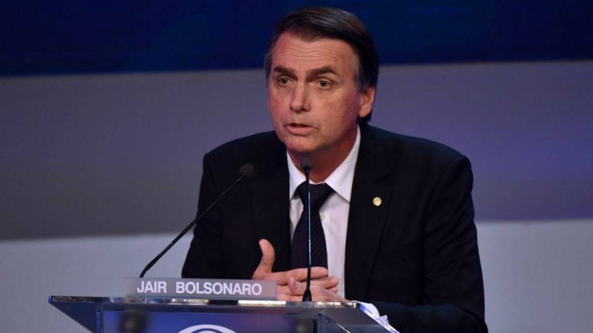 CCPConsultora's tweet photo. #BrasilDecide
Jair Bolsonaro es el nuevo presidente de Brasil.

Con el 92% de urnas escrutadas
Datos oficiales
Bolsonaro: 55,63%
Haddad: 44,37% https://t.co/JpvKAP794J