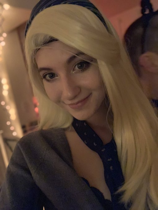 Luna lovegood :) https://t.co/TdIJX7ogJb