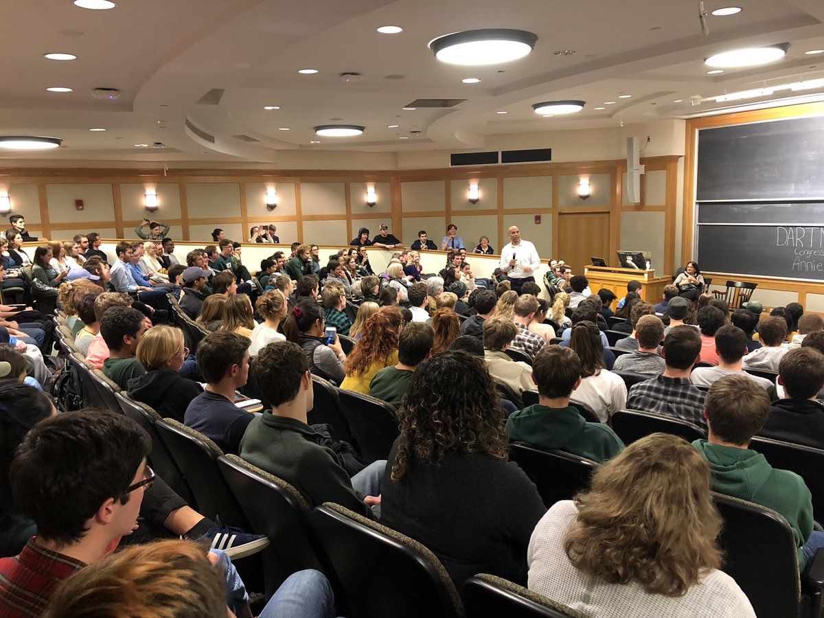 NHDems's tweet photo. Thanks to the hundreds of Dartmouth students who came out tonight to hear from @AnnMcLaneKuster and @CoryBooker!

As Sen. Booker said, “I know the power in this room. I know the power each of us have to make change.” #NHPolitics https://t.co/h8otnS8Zbc
