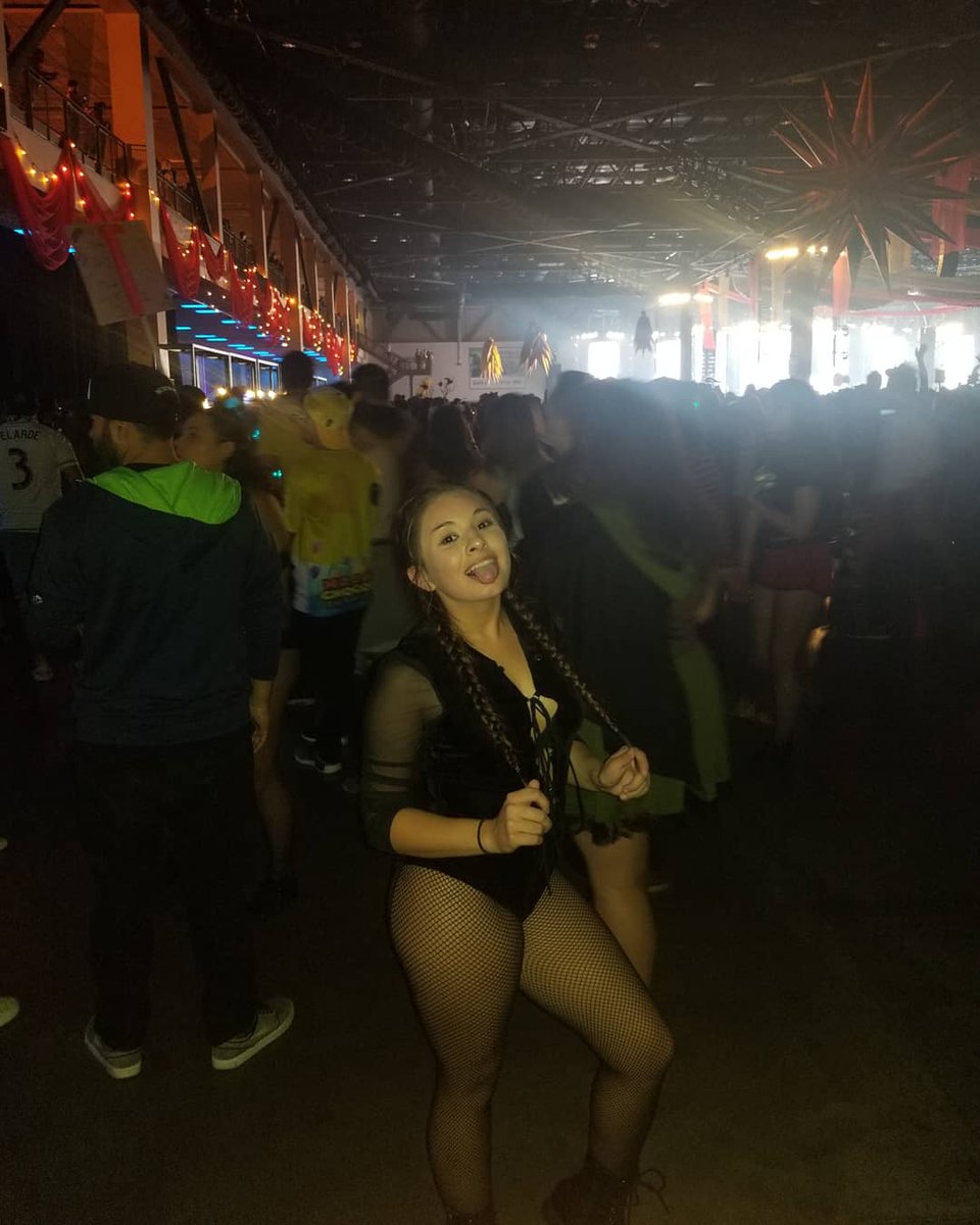 dancerbaby55's tweet photo. Just a freak at freaknight 👅 https://t.co/E6GZSDFESL