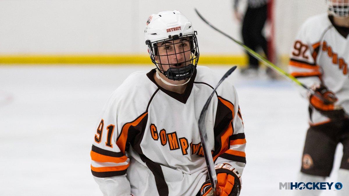 MiHockeyNow's tweet image. Congrats to #Compuware 14U forward Seamus Casey on his commitment to @umichhockey.

📝 | mihockey.com/2018/10/recrui…