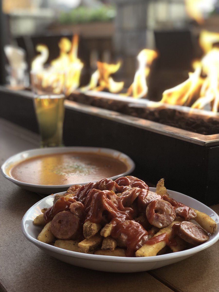 VikramGopal85's tweet photo. If you’ve tried @SeaRheinHaus or @rheinhaustacoma you much check out their new location in @leavenworth_wa 🍻 It was and amazing end to our weekend in Leavenworth!!! The patio on a crisp fall day with the cool wind, warm fire pit and some wholesome modern German cuisine + 🍺 https://t.co/ZXtVSSsaFC