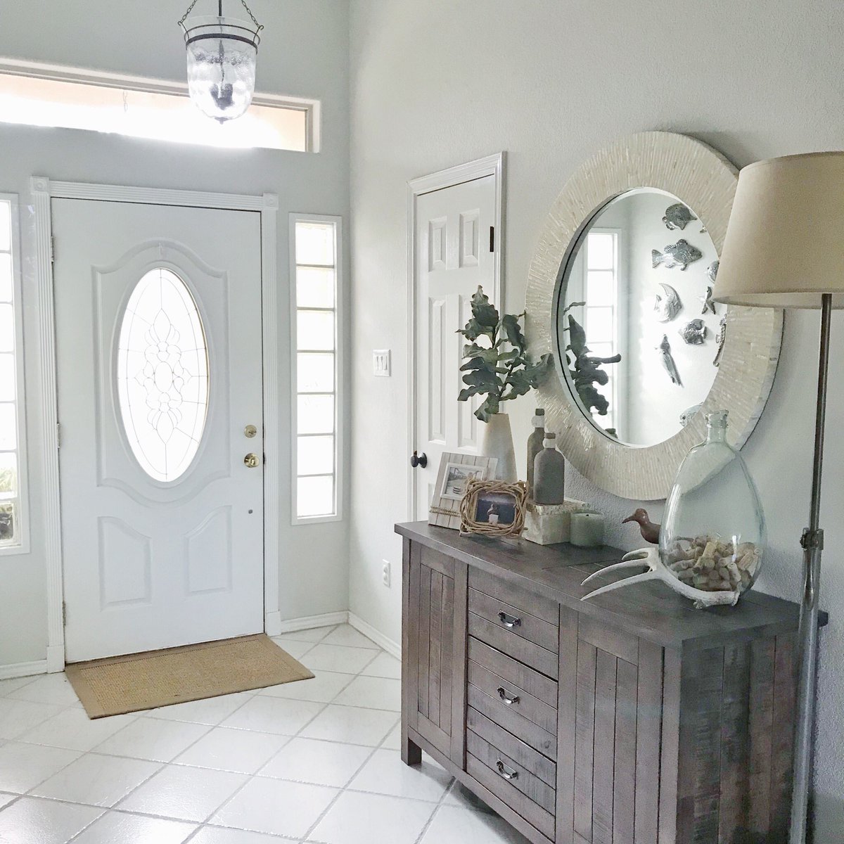 YOU GUYS! Our new <a href="/ThermaTru/">Therma-Tru Doors</a> entry unit is set to be delivered on Nov 15th!!  If everything stays on schedule we’ll have a whole new space by Thanksgiving, eep! I’m equal parts excited and nervous for the install 😬

See the full plans on the blog at: tableandhearth.com/2018/06/coasta…