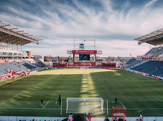 callme_STEP's tweet image. From the bottom of my ❤️, I wanna say thank u.  Thank U 2 my friends, &amp;amp; every part of the @ChicagoFire family 4 making this yr memorable from start 2 finish.  Late nights, away trips, trials &amp;amp; tribulations of 4 yrs are worth it when I’m with all of u. 
📸 @msalisbu #cf97