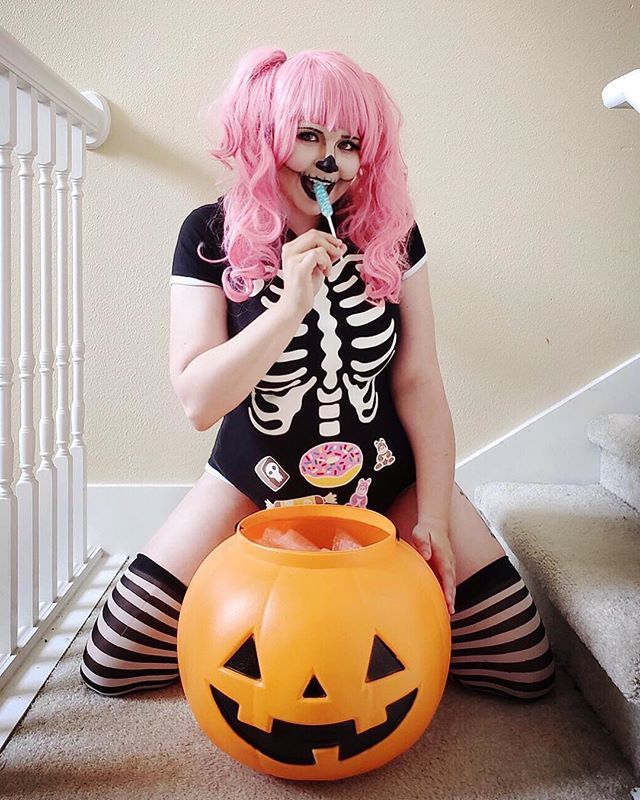 LittleforBig's tweet photo. RepostBy @ohsweetginger: "The best part about Halloween? The candy of course! ๐ Amazing Onesie from @littleforbig (And it glows in the dark!!)
-
-
-
-
-
-
-
-
-
Tags!
#creepycute #halloween #halloweencostume #october #adultonsie #onesie #littleforbiโฆ https://t.co/dEXJRtV3eG https://t.co/U7o18mYsQr