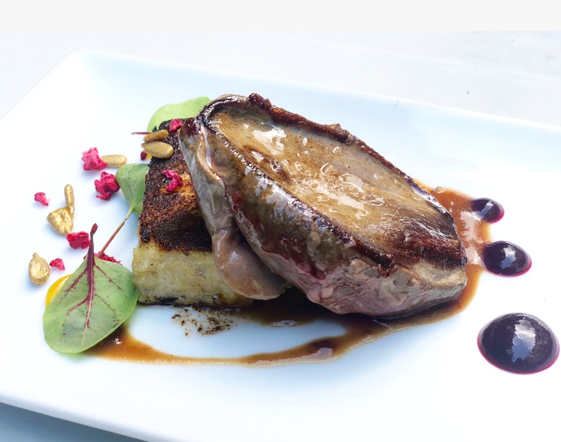 zazpigastrobar's tweet photo. Ya llega la #temporada de #caza. *#Pechuga de #paloma #asada con #polenta #trufada* 
Esperemos que os guste😋

#Hunting #season has arrived. 
*#Roasted #pigeon with #truffled #cornflour*
We hope you enjoy it😋
#zazpigastrobar #gastronomia #gastronomy #food #sansebastian #euskadi https://t.co/QPsYDQ1xZp