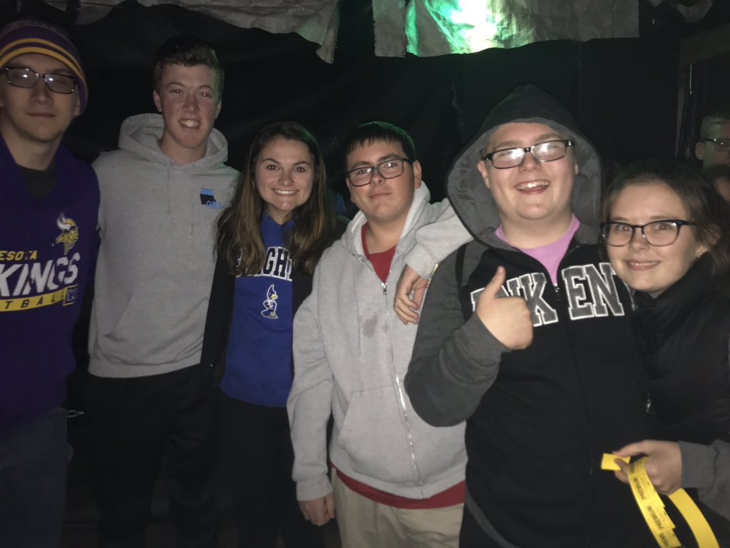 ACHSFRIENDS's tweet photo. Waiting to go in and getting excited! Haunted forest  here we come! https://t.co/Eqmzb5hxBp