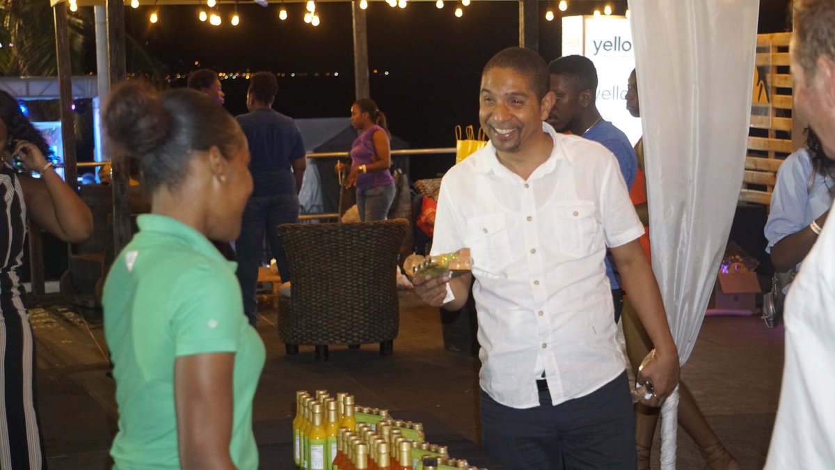 DWilliamsJam's tweet photo. Huge supporter of the entire @JAFoodandDrink but #MeetStreet is undoubtedly my favourite event. The waterfront was alive and food and culture was at the fore. Great food and great people! #StillBelieving https://t.co/eDfD6eDj1D