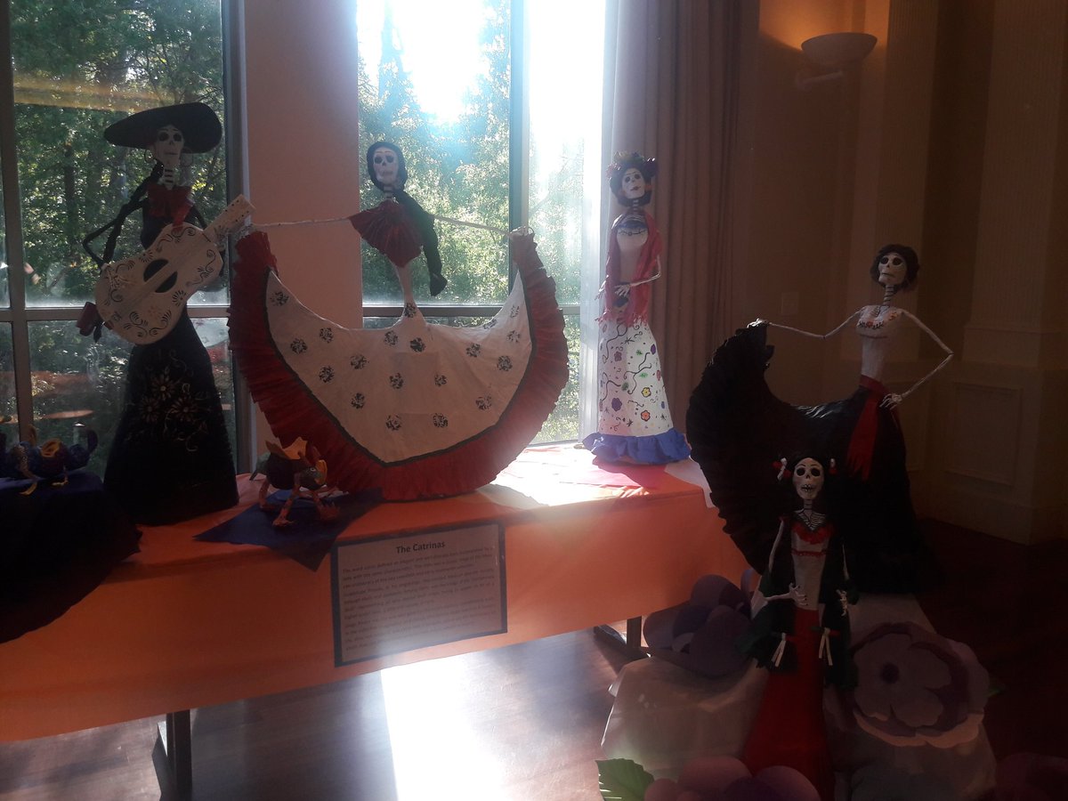 Display of Lake Forest's art pieces made by parents and students for Day of the Deads event at The Atlanta History Center <a href="/LakeForestPTA/">Lake Forest PTA 💙🦁</a> <a href="/TBarton42/">Taylor Barton, Ed.D.</a> <a href="/LFLions/">LF Lions</a>