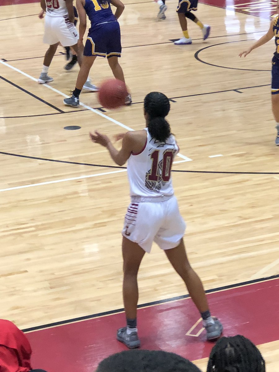 hansberrycoach's tweet photo. My baby played in her 1st collegiate game today!  I’m so proud of her. https://t.co/ey2PYbLQJZ