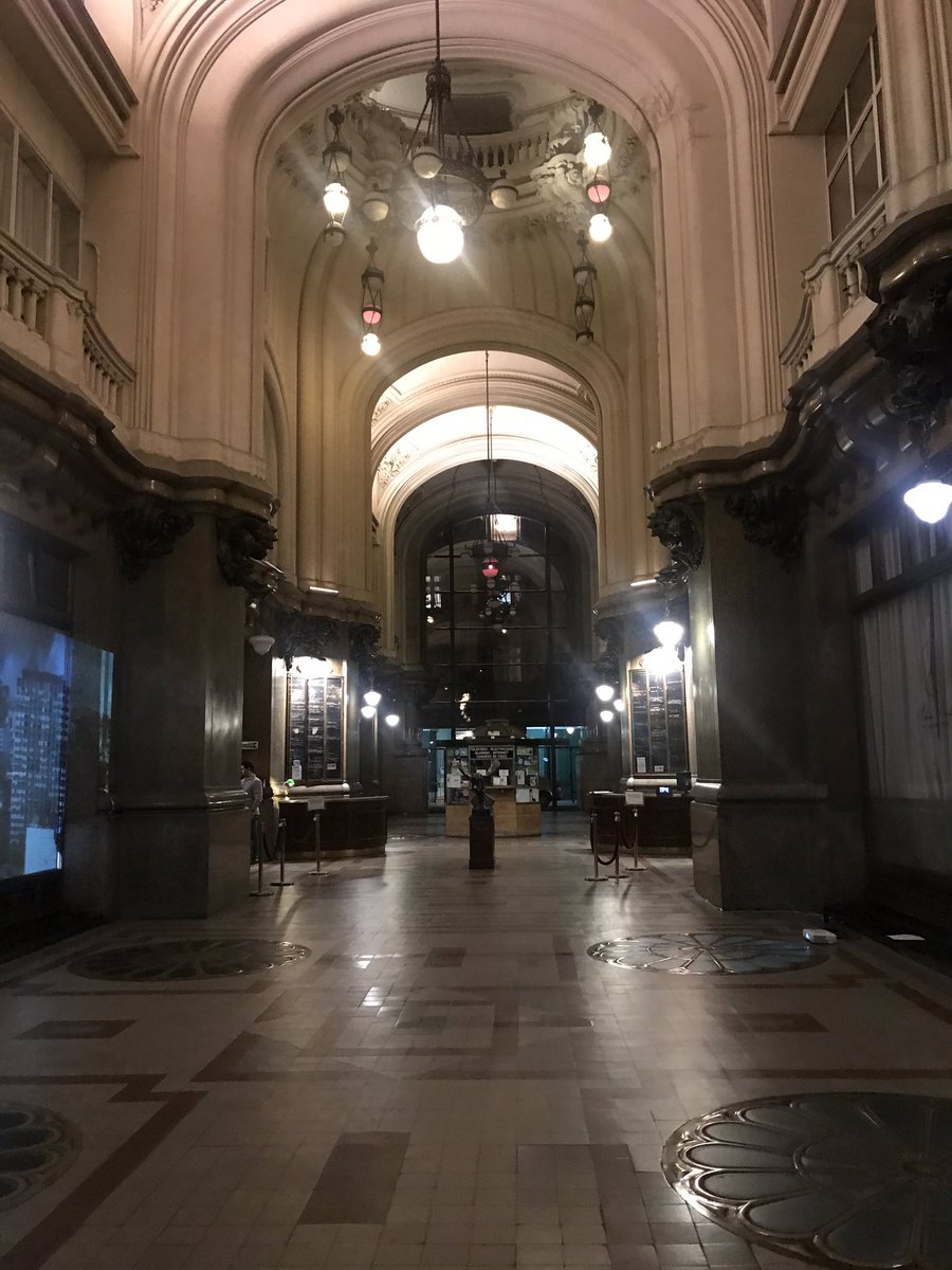 laspornografas's tweet photo. #dieinformale en buenos aires #Barolo cierre Berlín y hamburgo https://t.co/LszIBFNAUN