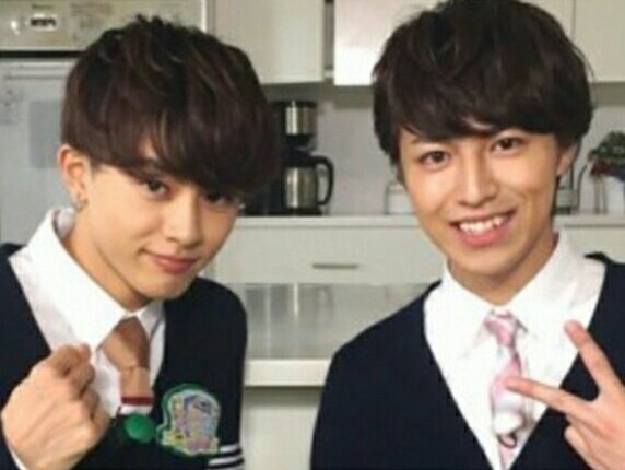 I love all bromance between Takuya and others members but i dunno why bromance between Takuya&Takashi more attract me..maybe because Takashi very love Takuya but Takuya always reject him..But we know right how tsundere Takuya..