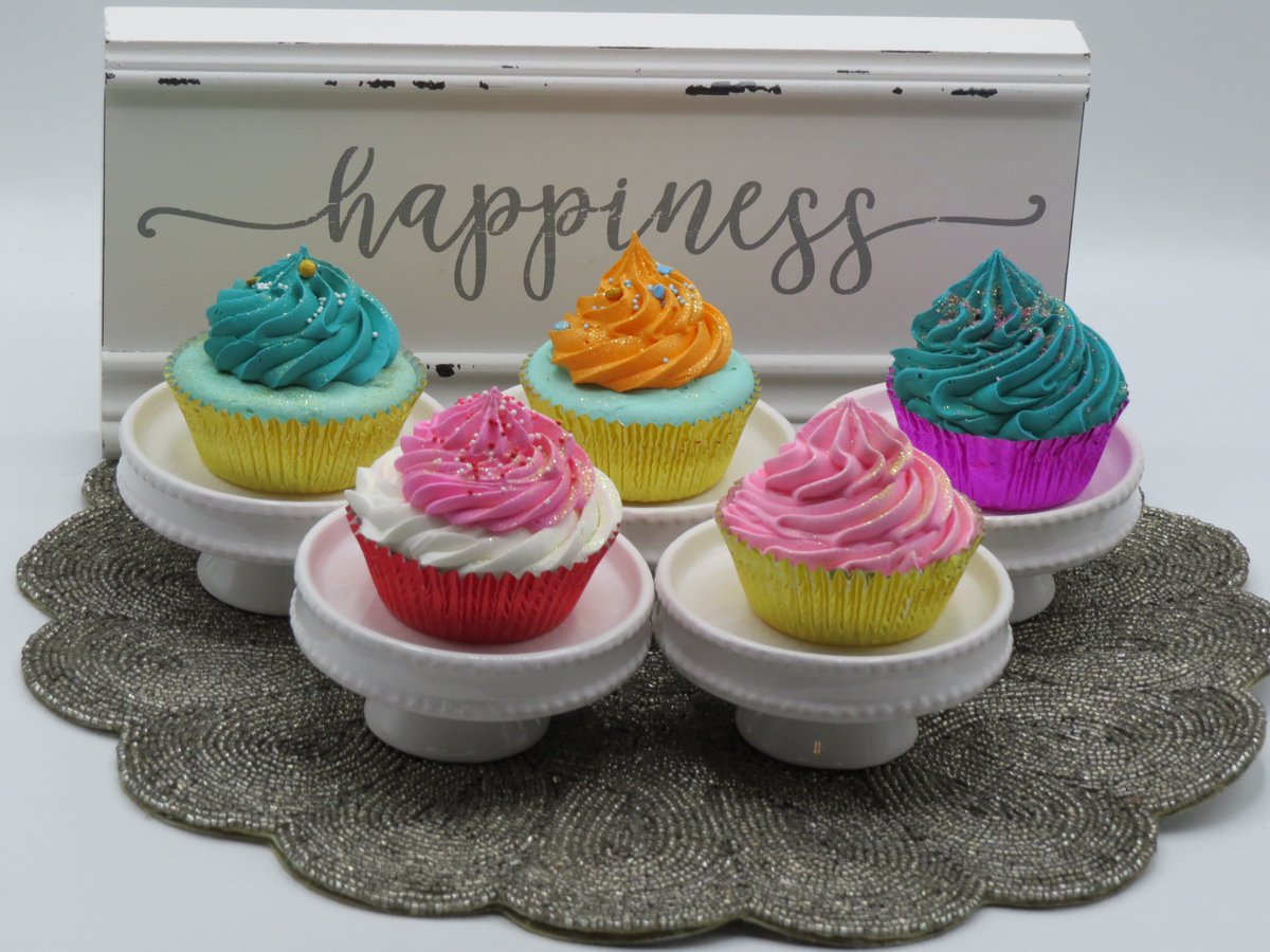 soapyblissusa's tweet photo. Don’t worry, be happy! Soapybliss products make bath time a blast 🧜‍♀️🛁 made with organic ingredients you can trust for your family! #CrueltyFree 🐰 https://t.co/w0YmdsTX3O #soapybliss #skincare #health #wellness #happiness https://t.co/i27TApLYpV