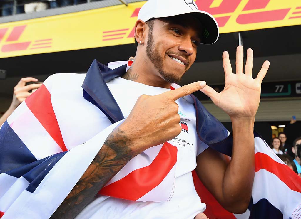 KevinGoblin's tweet photo. Yes it's Monday #TeamLH and our man the legend that is Lewis has his fifth I say again fifth world title man that sounds sweet. Iam so proud to be one of his fans and to be part of the #TeamLH community #5for44 https://t.co/VucXdy6SyN