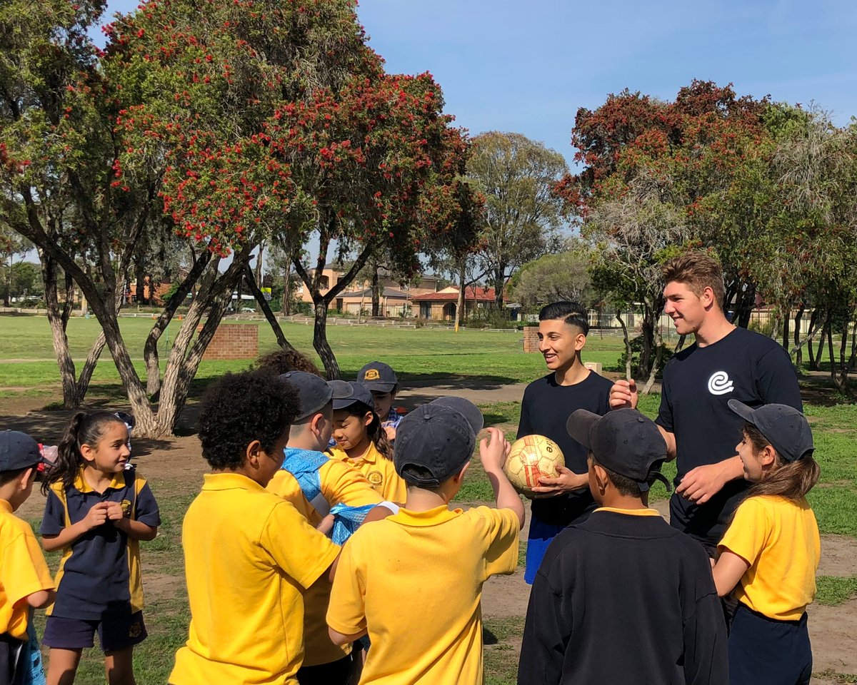 CreatingChances's tweet image. @SJPHS coaches in action with the students from @prairievale_ps
#creatingcoaches #community #championsaremade