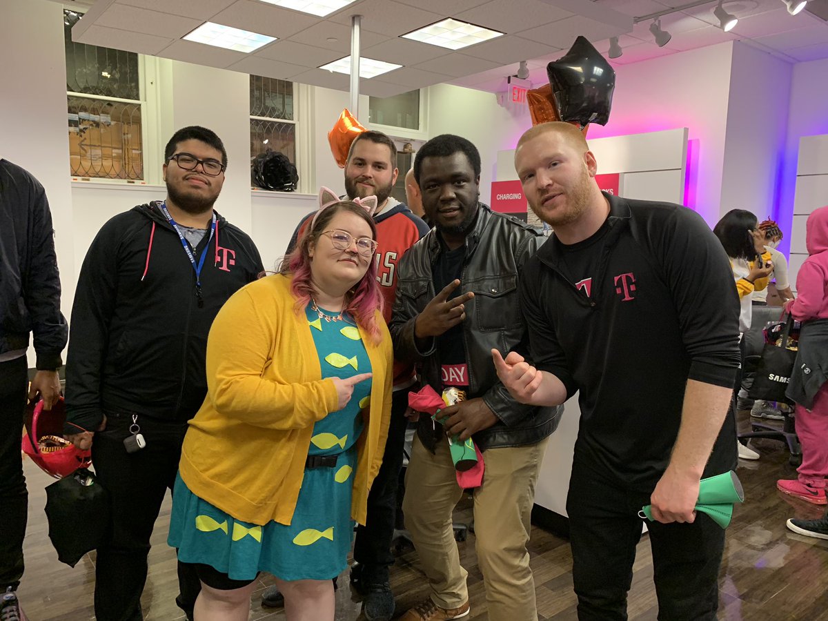 rycakar's tweet photo. #TheCommission squad rocking it in #DCMetro. #Q4KickOff #WorkHardPlayHard #NERules #OneTeamOneDream #TmobilesAlwaysReady #HR4HR https://t.co/eKgEykVttf
