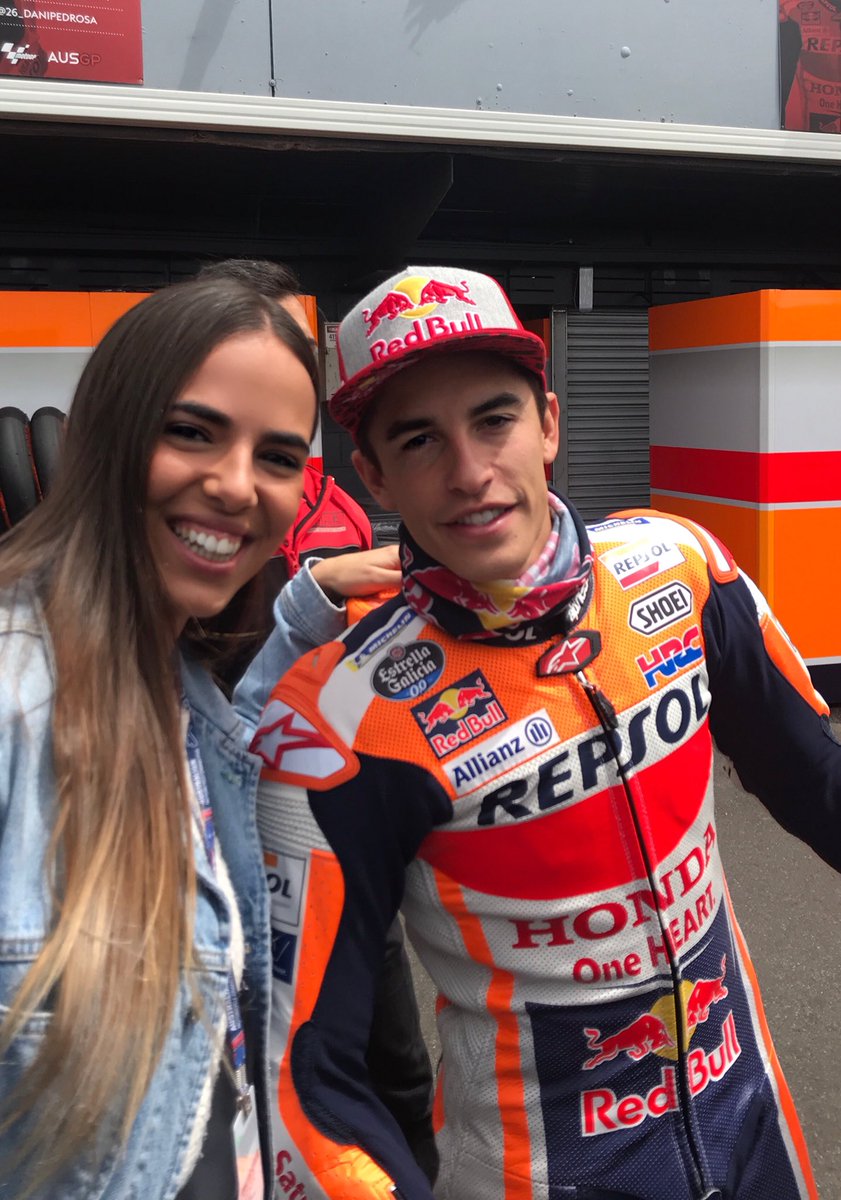 ConsuladoEspMel's tweet image. The interns from this Consulate attended the #AustralianGP in Phillip Island. They had the chance to congratulate @marcmarquez93, the current World Champion @ausmotogp.
De nuevo, nuestra enhorabuena a @marcmarquez93 y a @maverickmack25 por su victoria ayer en el🥇podio 🚨💪🏿