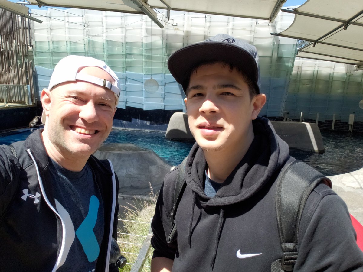 DJBluePDX tweet media