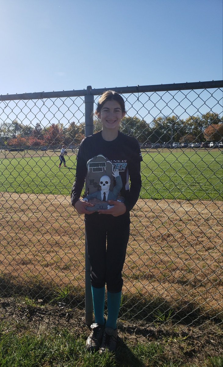 wilsontommy's tweet photo. 3 games today.
She went 7-9 had 2 doubles,5 singles and 5 RBIs and we came home with the Championship. @PlayMSP #2018monsterbash #kspremier12uB https://t.co/cxMILZeeaV