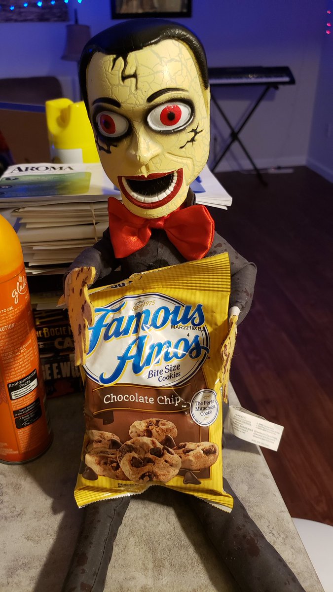 Carl the Zombie Ventriloquist Dummy (carlthedummy) Twitter