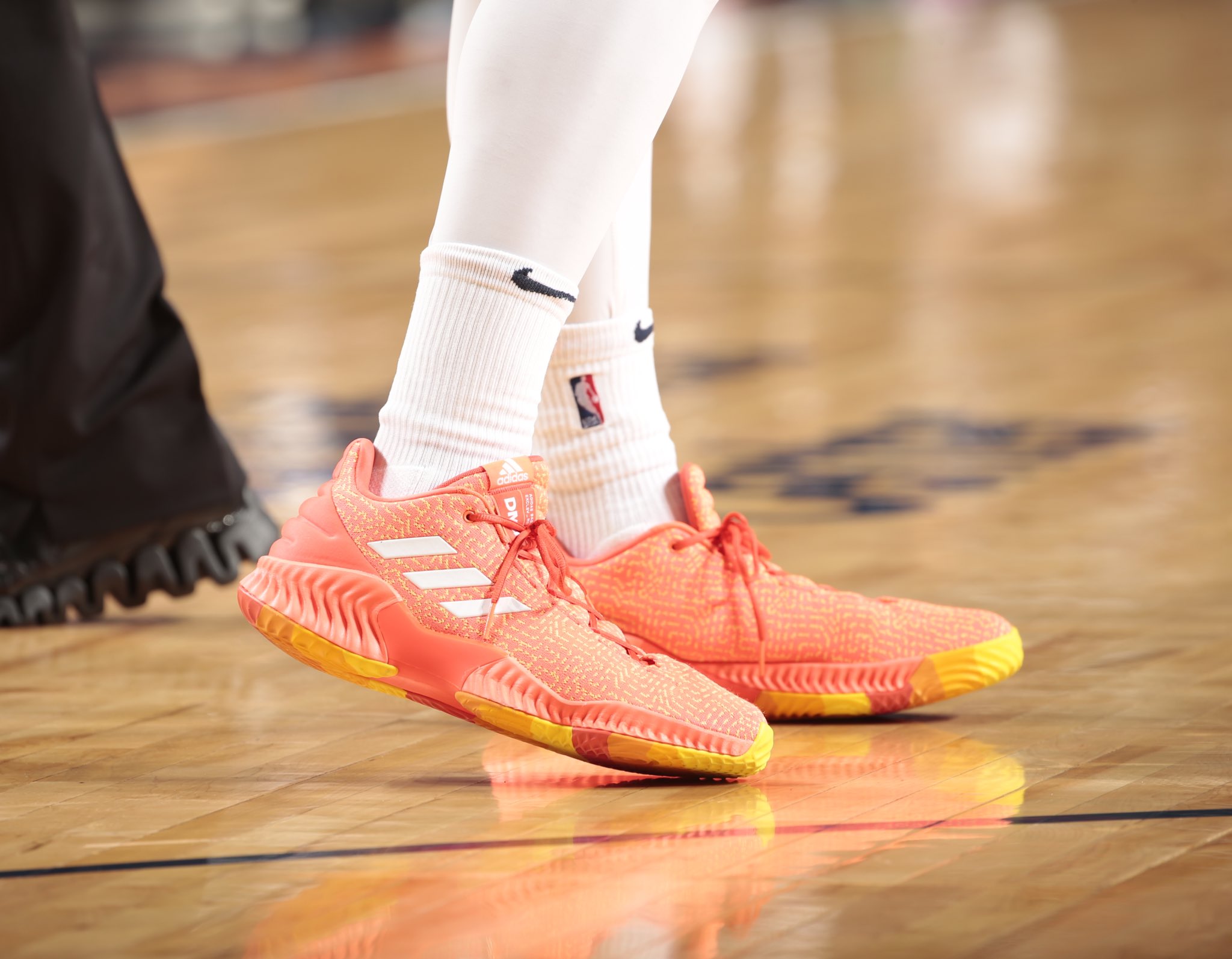 B/R Kicks on X: .@spidadmitchell wearing the Adidas Pro Bounce