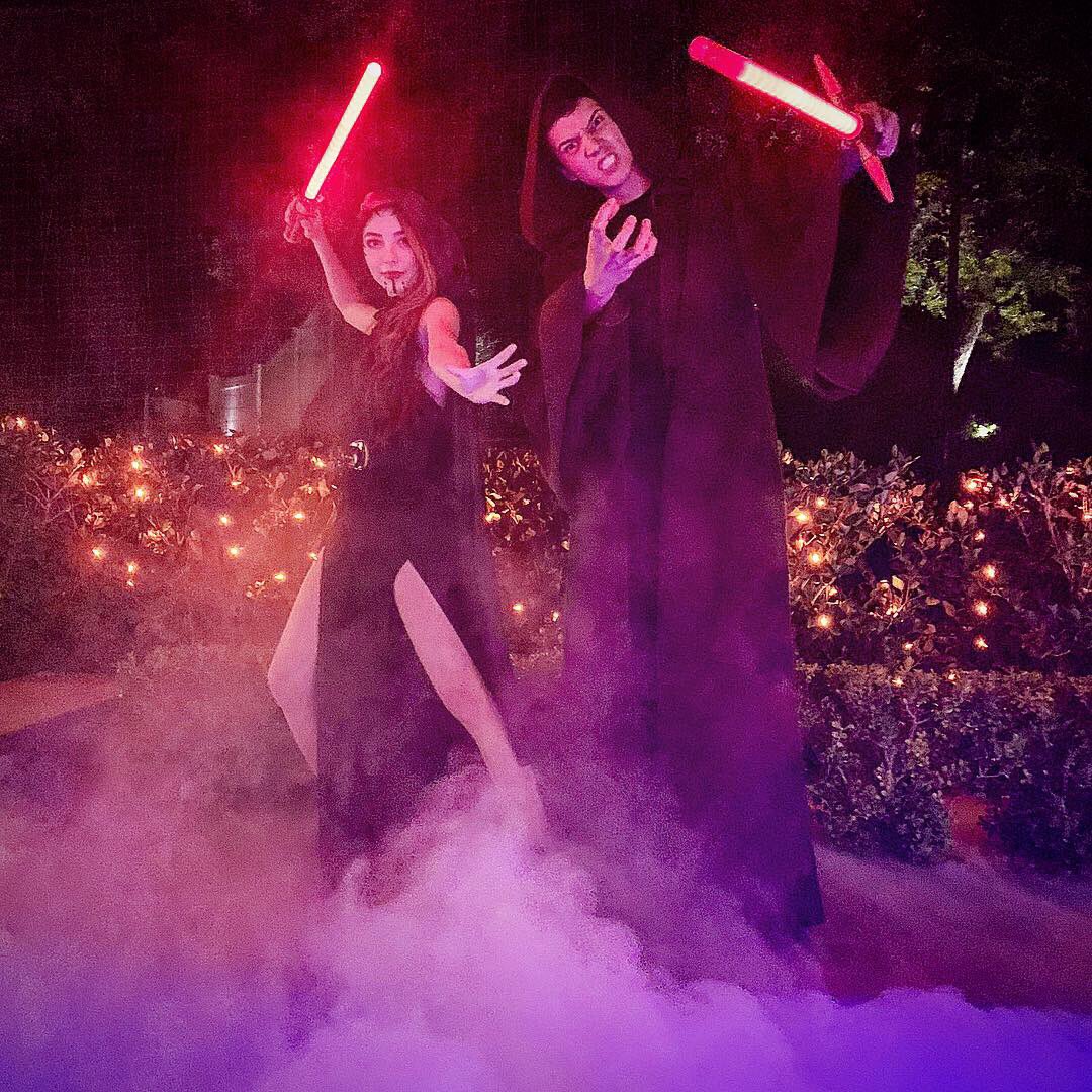 AaronBurriss's tweet photo. Hey, so we went ahead and joined the dark side! We’re currently looking for interested applicants!! Just tell us your favorite kind of candy in the comment section below for a chance to JOIN THE DARK SIDE!! 😉 https://t.co/7LzW3knkx9